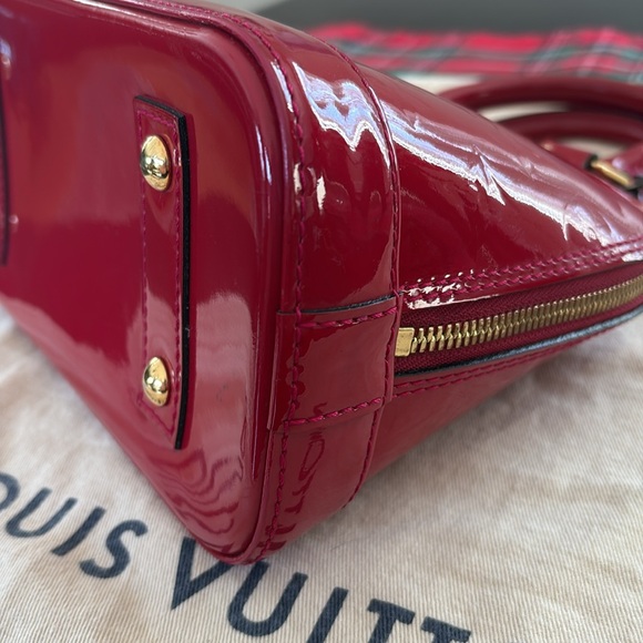 Authentic Louis Vuitton Alma BB Vernis Top Handle / Crossbody Bag - Picture 7 of 16